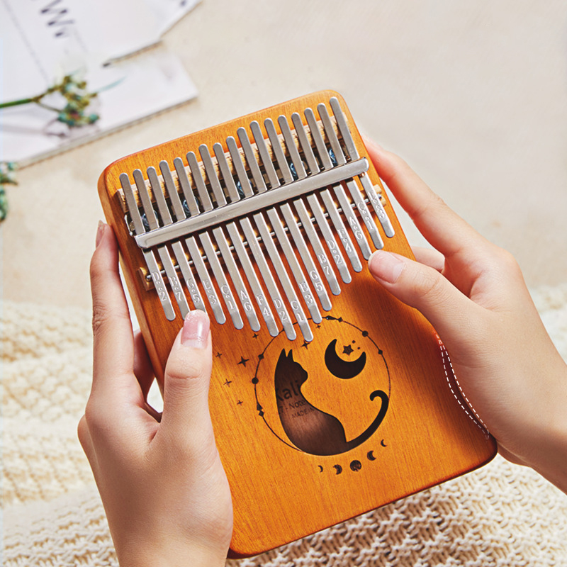 17 tasti Kalimba Sfumatura di  - A Musical Instrument With Keys recensione e prezzo